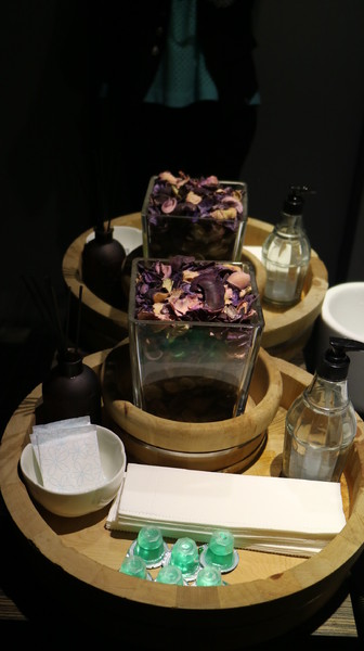 愛新覺羅 原味‧鮮採嚴煮:【台北美食】不能錯過的愛新覺羅--堅持原味‧鮮採嚴煮@忠孝敦化站