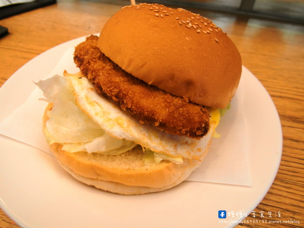 橋咖啡 bridge cafè：〖台中│美食〗橋咖啡 bridge cafè ❤ 一中益民商圈超人氣早午餐，漢堡堡cp值超高，還有龍蝦沙拉蛋餅、三明治、法式吐司，等你來品嘗~~