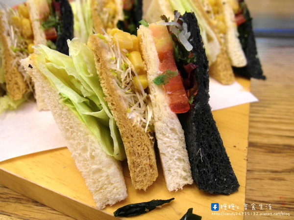 橋咖啡 bridge cafè：〖台中│美食〗橋咖啡 bridge cafè ❤ 一中益民商圈超人氣早午餐，漢堡堡cp值超高，還有龍蝦沙拉蛋餅、三明治、法式吐司，等你來品嘗~~