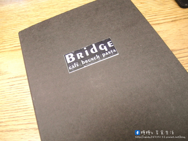 橋咖啡 bridge cafè：〖台中│美食〗橋咖啡 bridge cafè ❤ 一中益民商圈超人氣早午餐，漢堡堡cp值超高，還有龍蝦沙拉蛋餅、三明治、法式吐司，等你來品嘗~~