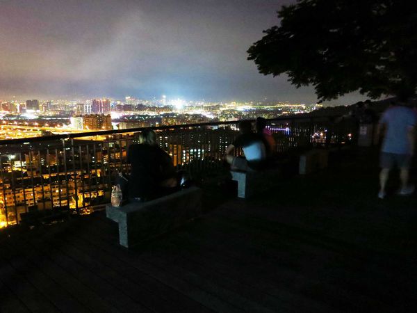 【新北市五股】水碓景觀公園觀景台-美麗夜景，約會聖地