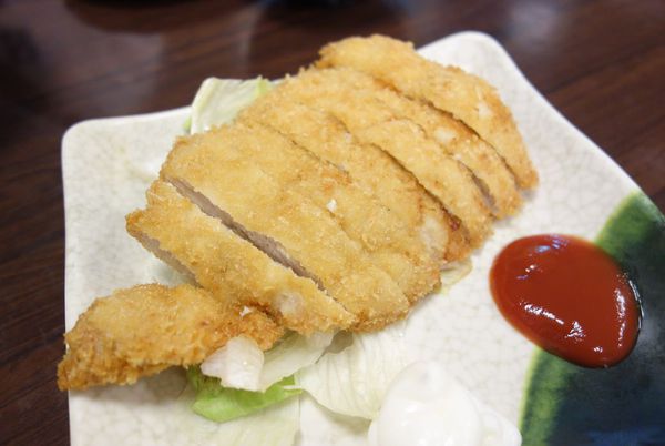 海作壽司屋:海作壽司屋 100元的生魚片丼飯那裡找 又一間C/P值很高的丼飯