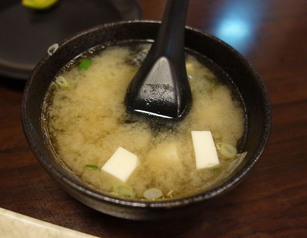 海作壽司屋:海作壽司屋 100元的生魚片丼飯那裡找 又一間C/P值很高的丼飯