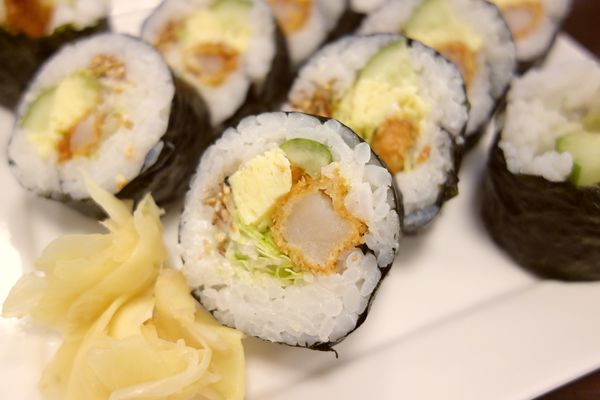 海作壽司屋:海作壽司屋 100元的生魚片丼飯那裡找 又一間C/P值很高的丼飯