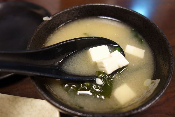 海作壽司屋:海作壽司屋 100元的生魚片丼飯那裡找 又一間C/P值很高的丼飯