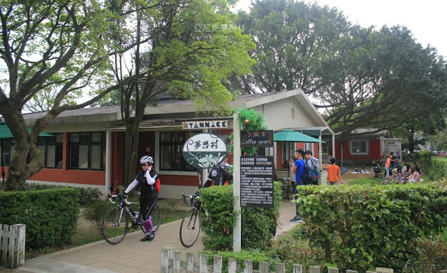 亞尼克夢想村1號店