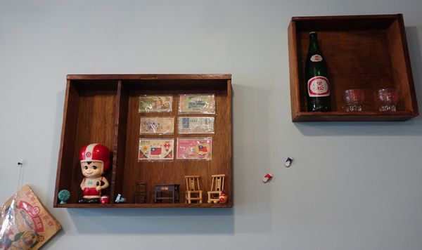 紅姐早點：窩在拍戲佈景裡吃早餐...紅姐早點