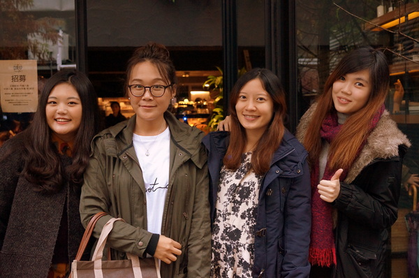 Drip Cafe 好滴(忠孝店)：(胖樺食記)二訪東區人氣店家”Drip Café好滴咖啡”(忠孝店) 。冰球咖啡歐蕾及可拿滋讓人魂牽夢縈。