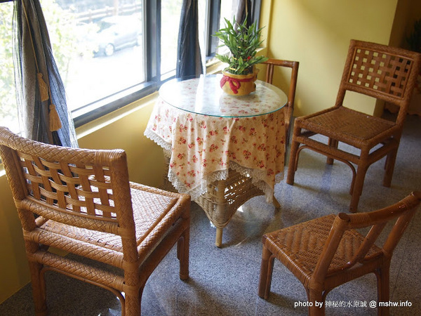 烤香Oven Coffee:【食記】新竹Oven Coffee 烤香咖啡竹北勝利店@竹北 : 平價美味的咖啡與比利時烈日鬆餅,口味水準比台中店高喔!