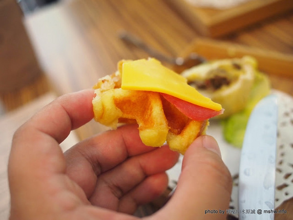 烤香Oven Coffee:【食記】新竹Oven Coffee 烤香咖啡竹北勝利店@竹北 : 平價美味的咖啡與比利時烈日鬆餅,口味水準比台中店高喔!