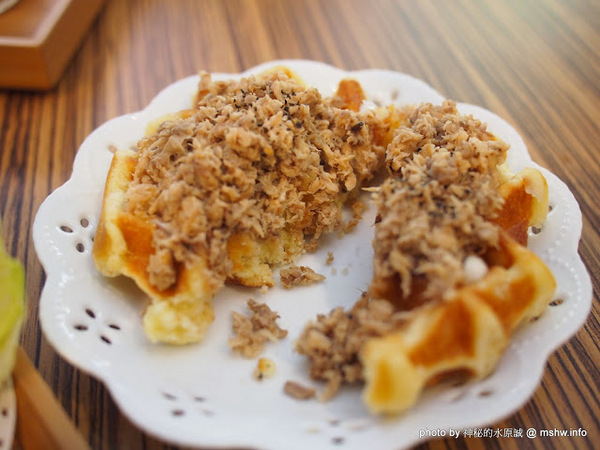 烤香Oven Coffee:【食記】新竹Oven Coffee 烤香咖啡竹北勝利店@竹北 : 平價美味的咖啡與比利時烈日鬆餅,口味水準比台中店高喔!