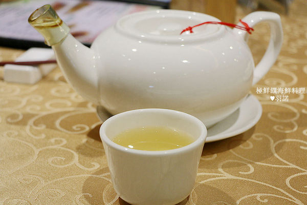 極鮮饌：【羽諾食記】極鮮饌海鮮料理♥大啖秋季蟹宴創意海鮮料理!