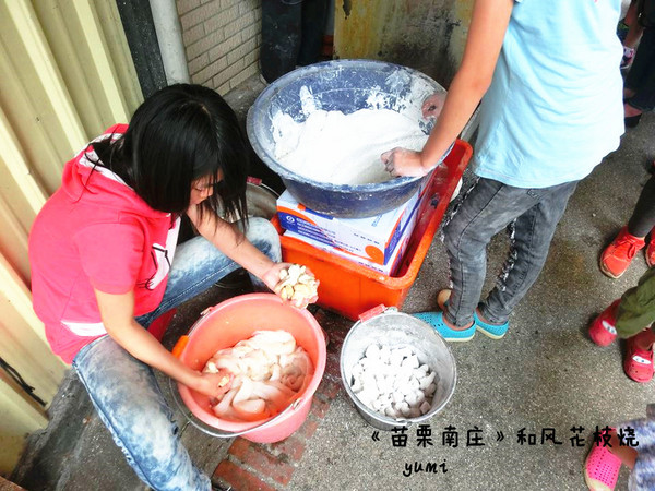 和風花枝燒：【苗栗食記】老闆超熱情~~超新鮮的花枝燒@和風花枝燒(南庄老街)