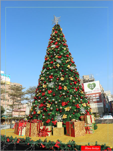 【新竹好好玩】喔耶！新竹市感恩季東門城聖誕好漂亮！我們不去台北囉~~(傲嬌樣(๑˘ ₃˘๑) 哼！)-02.jpg