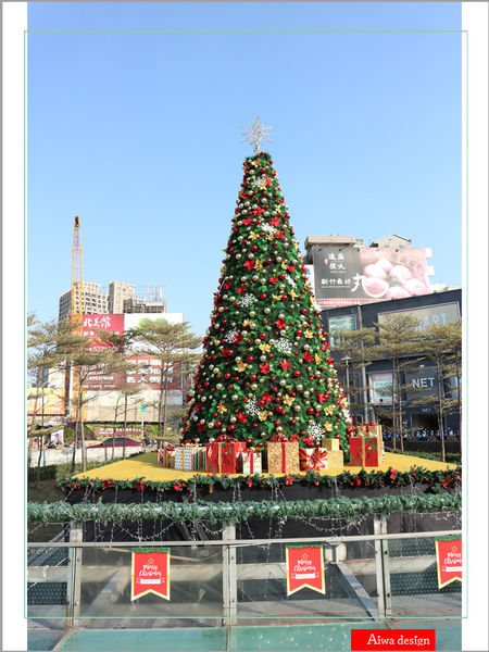 【新竹好好玩】喔耶！新竹市感恩季東門城聖誕好漂亮！我們不去台北囉~~(傲嬌樣(๑˘ ₃˘๑) 哼！)-03.jpg