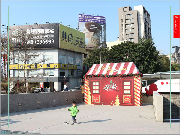 【新竹好好玩】喔耶！新竹市感恩季東門城聖誕好漂亮！我們不去台北囉~~(傲嬌樣(๑˘ ₃˘๑) 哼！)-01.jpg