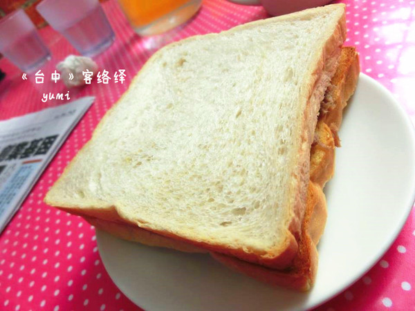 客絡繹:【台中食記】低調的隱藏美食!平價親民的早午餐@客絡繹的料理世界chloe's