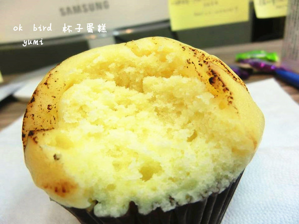 ok bird 杯子蛋糕：【台南食記】每日新鮮製作!無油感杯子蛋糕@OK BIRD 紐西蘭手工派