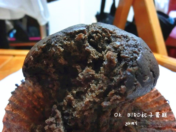 ok bird 杯子蛋糕：【台南食記】每日新鮮製作!無油感杯子蛋糕@OK BIRD 紐西蘭手工派