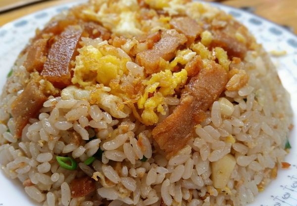 佳佳餐飲屋:佳佳餐飲屋 炒飯很多種..你一定沒看過的烏魚子炒飯..粒粒分明又貢貢乓