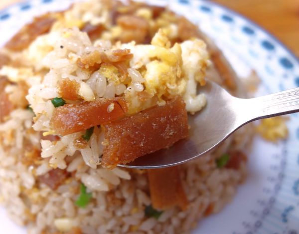 佳佳餐飲屋:佳佳餐飲屋 炒飯很多種..你一定沒看過的烏魚子炒飯..粒粒分明又貢貢乓