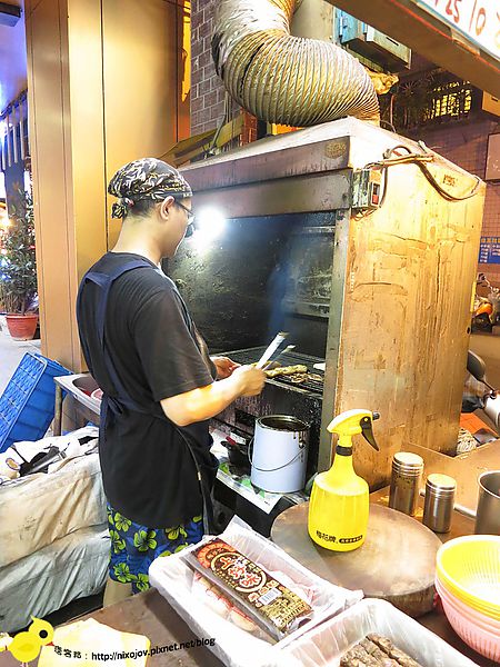 【新莊】厝邊碳烤店-我要吃吐司夾肉啦！