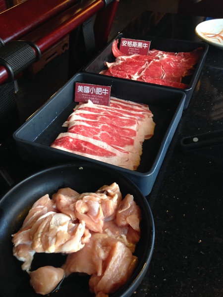 馬辣頂級麻辣鴛鴦火鍋(復興店):馬辣頂級麻辣鴛鴦火鍋(復興店)♥ 吃到飽火鍋 ♥ 哈根達絲16種口味吃到飽