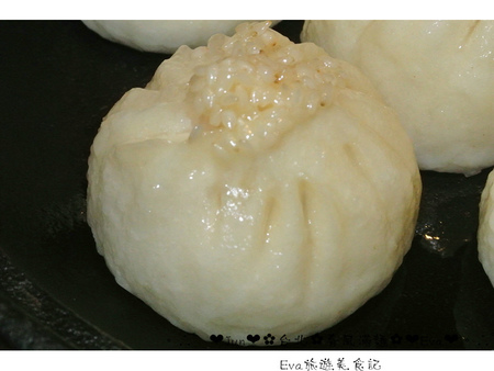 春風滿麵:【食記-邀約】oO。台北 忠孝東路 春風滿麵 生煎包、牛肉麵、芝麻豆沙鍋餅、蔥油餅、乾拌麵 堅持每天現做的麵條及餅皮,發揚傳統的平價美味。o○。