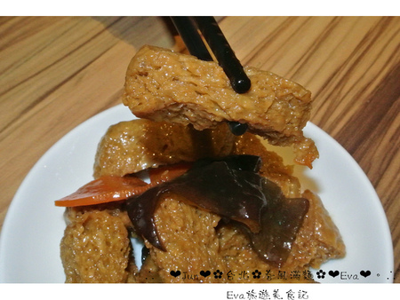 春風滿麵:【食記-邀約】oO。台北 忠孝東路 春風滿麵 生煎包、牛肉麵、芝麻豆沙鍋餅、蔥油餅、乾拌麵 堅持每天現做的麵條及餅皮,發揚傳統的平價美味。o○。