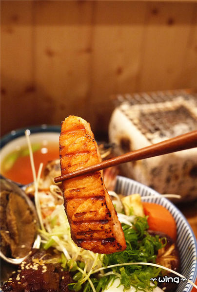 職人燒肉丼店舖：［台北東區］【職人燒肉丼店舖】職人嚴選牛小排、海陸雙拚海鮮丼飯體驗