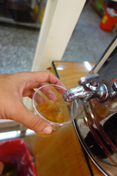 黃地當歸鴨：1030909[官本金文愛台灣]秋冬之際即將來臨黃地當歸鴨美味招牌鴨肉飯當歸鴨肉米粉溫暖您我的心