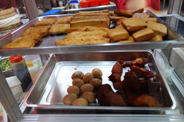 黃地當歸鴨：1030909[官本金文愛台灣]秋冬之際即將來臨黃地當歸鴨美味招牌鴨肉飯當歸鴨肉米粉溫暖您我的心