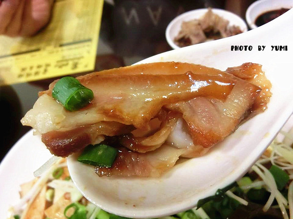 黃地當歸鴨：【台中食記】CP值破表~道地小吃在地人激推!!招牌鴨肉飯及當歸鴨讓你魂牽夢縈@黃地當歸鴨