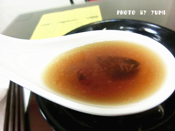 黃地當歸鴨：【台中食記】CP值破表~道地小吃在地人激推!!招牌鴨肉飯及當歸鴨讓你魂牽夢縈@黃地當歸鴨