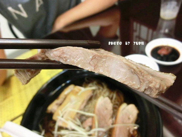 黃地當歸鴨：【台中食記】CP值破表~道地小吃在地人激推!!招牌鴨肉飯及當歸鴨讓你魂牽夢縈@黃地當歸鴨