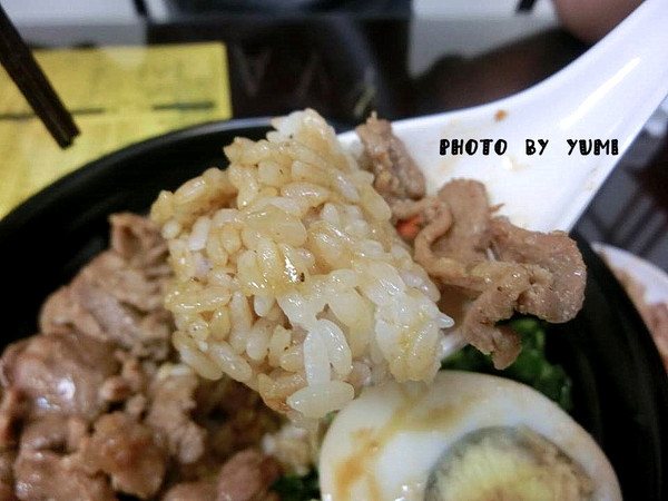 黃地當歸鴨：【台中食記】CP值破表~道地小吃在地人激推!!招牌鴨肉飯及當歸鴨讓你魂牽夢縈@黃地當歸鴨