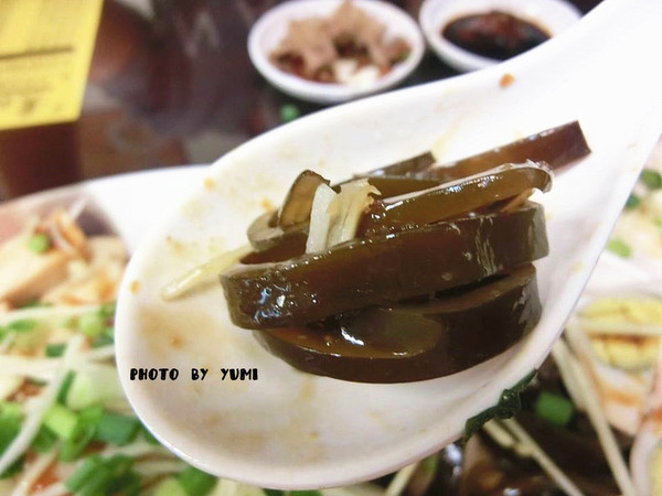 黃地當歸鴨：【台中食記】CP值破表~道地小吃在地人激推!!招牌鴨肉飯及當歸鴨讓你魂牽夢縈@黃地當歸鴨