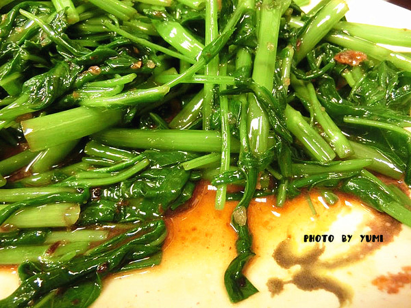 黃地當歸鴨：【台中食記】CP值破表~道地小吃在地人激推!!招牌鴨肉飯及當歸鴨讓你魂牽夢縈@黃地當歸鴨