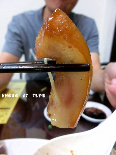 黃地當歸鴨：【台中食記】CP值破表~道地小吃在地人激推!!招牌鴨肉飯及當歸鴨讓你魂牽夢縈@黃地當歸鴨