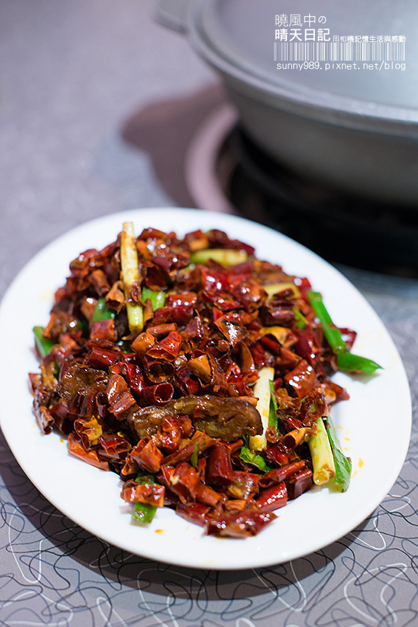 原創花雕雞(微風店):重口味者強推--一鍋三吃原創花雕雞