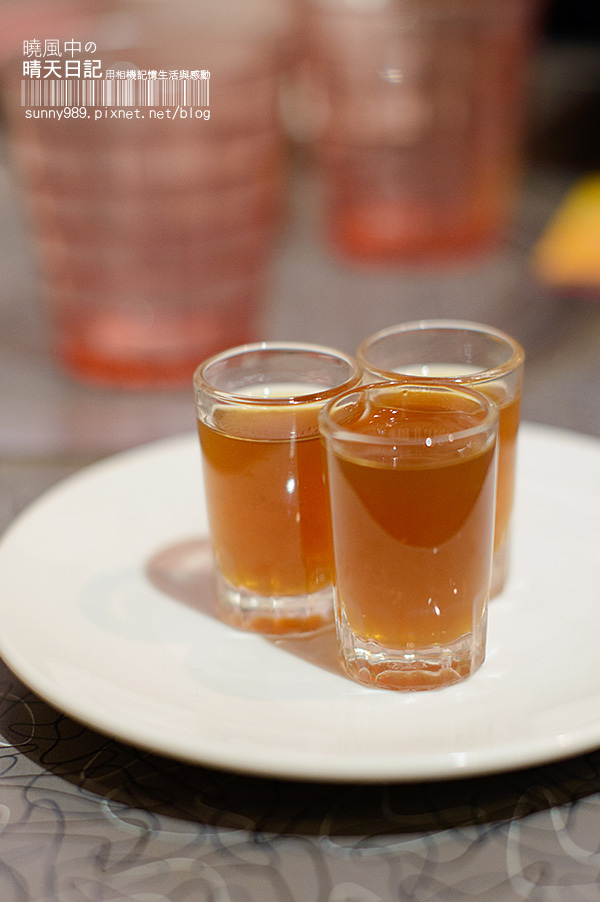 原創花雕雞(微風店):重口味者強推--一鍋三吃原創花雕雞