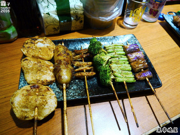 柒串燒屋：柒 串燒屋，加拿大生蠔又大又肥美阿