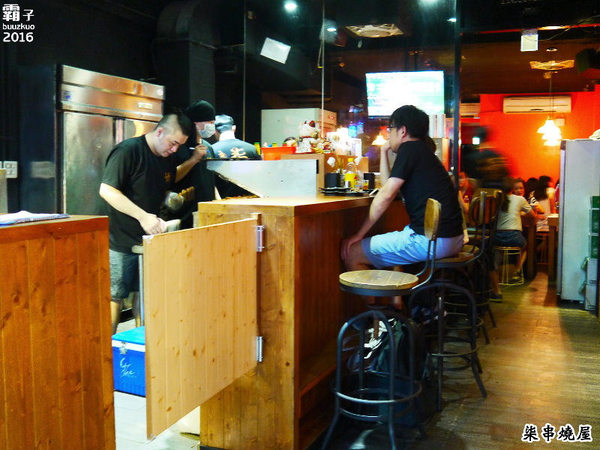 柒串燒屋：柒 串燒屋，加拿大生蠔又大又肥美阿