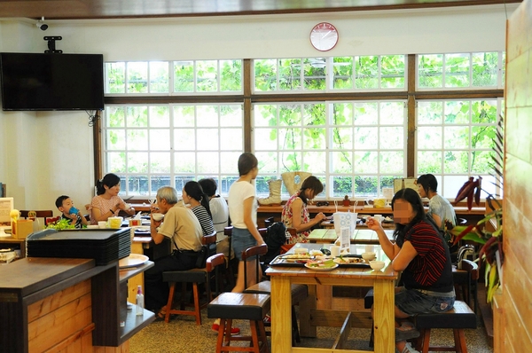 玫瑰盒子:【高雄】買花送花不如來吃花.玫瑰盒子.桑尼瘦不了