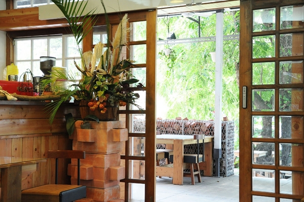 玫瑰盒子:【高雄】買花送花不如來吃花.玫瑰盒子.桑尼瘦不了