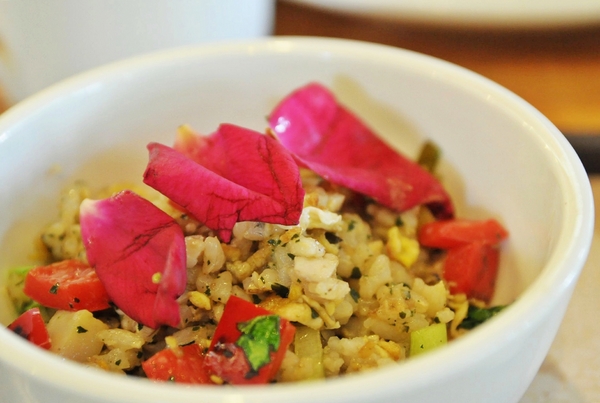 玫瑰盒子:【高雄】買花送花不如來吃花.玫瑰盒子.桑尼瘦不了