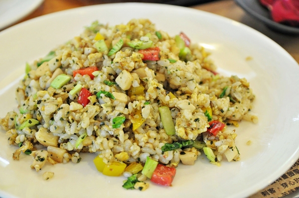 玫瑰盒子:【高雄】買花送花不如來吃花.玫瑰盒子.桑尼瘦不了