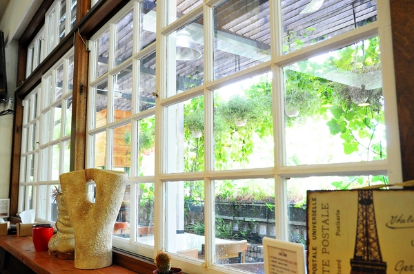 玫瑰盒子:【高雄】買花送花不如來吃花.玫瑰盒子.桑尼瘦不了