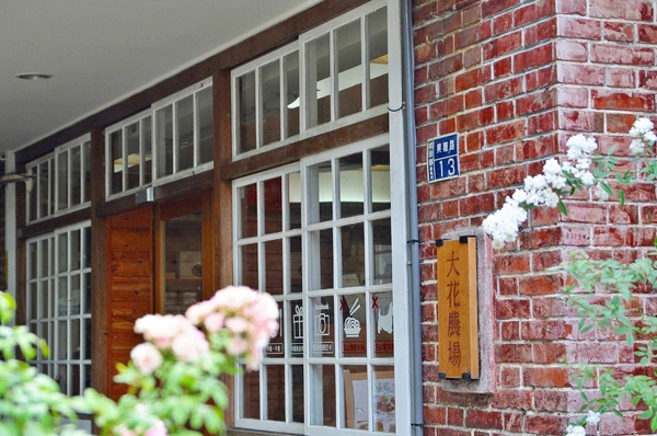 玫瑰盒子:【高雄】買花送花不如來吃花.玫瑰盒子.桑尼瘦不了