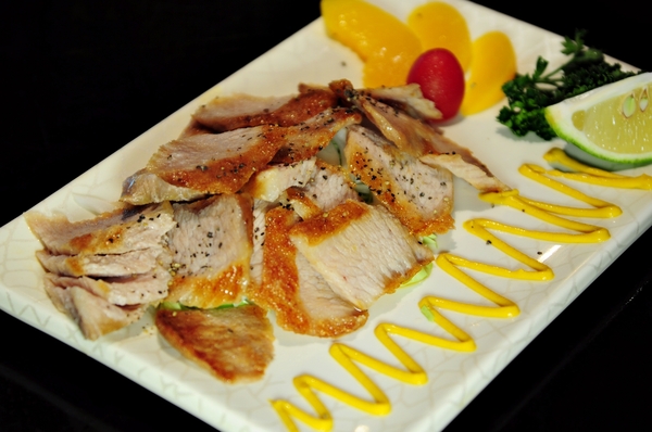 玖店音樂熱炒：【高雄】愛河之心旁的愜意好去處．玖店音樂熱炒．桑尼瘦不了